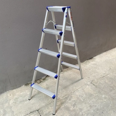 Thang nhôm gấp gọn chữ A cao cấp - Siêu nhẹ, chịu tải 150kg, giá chỉ 699.000 VNĐ