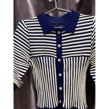 Thanh lý áo thun Montoghi dày dặn size S-M, giá chỉ 290.000 VNĐ - Giá gốc 356.700 2