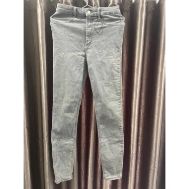 Thành lý jean Zara size 36 tương đương S - Giá ưu đãi 270.000đ, giảm từ 332.100đ 6 Thành lý jean Zara size 36 tương đương S - Giá ưu đãi 270.000đ, giảm từ 332.100đ 6