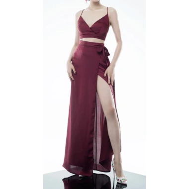 Thanh lý set lụa Vân Anh Scarlet SZ S 99% – Giá 650.000 VND giảm mạnh