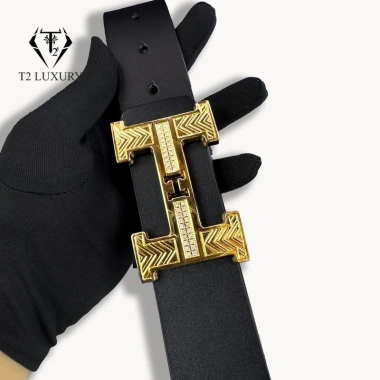 Thắt Lưng Nam Kim Tuyến Khóa Lỗ Mặt Chữ H Vàng Bóng Đá Lấp Lánh Dây Da Bò Sang Trọng - Giá 481.200₫ 7 Thắt Lưng Nam Kim Tuyến Khóa Lỗ Mặt Chữ H Vàng Bóng Đá Lấp Lánh Dây Da Bò Sang Trọng - Giá 481.200₫ 7