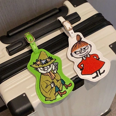 Thẻ hành lý Moomin Yamei Nhật Bản Dễ Thương PU Thêu – Mặt Dây Chuyền Vali Máy Bay Chống Mất