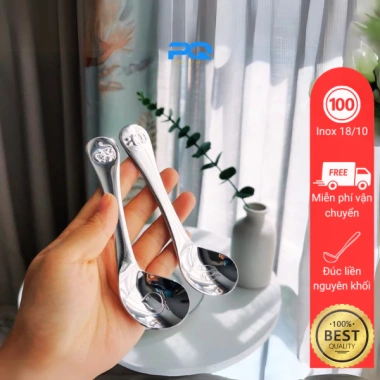 Thìa muỗng ăn dặm đầu nghiêng tay cầm nghiêng cho bé khắc hoạt hình dễ thương giá 28.000 Thìa muỗng ăn dặm đầu nghiêng tay cầm nghiêng cho bé khắc hoạt hình dễ thương giá 28.000