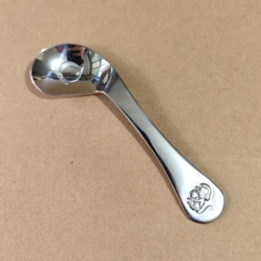 Thìa muỗng ăn dặm đầu nghiêng tay cầm nghiêng cho bé khắc hoạt hình dễ thương giá 28.000 8 Thìa muỗng ăn dặm đầu nghiêng tay cầm nghiêng cho bé khắc hoạt hình dễ thương giá 28.000 8