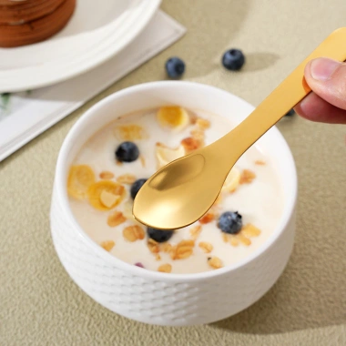 Thìa Nhỏ Oukeai Thép Không Gỉ Nhật Bản – Xiên Tay Cầm, Cà Phê, Kem, Bánh – 15.015₫