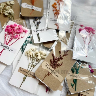 Thiệp handmade vintage hoa khô nhỏ xinh - quà Valentine, 8/3, 20/10, sinh nhật, giá ưu đãi 7.200đ