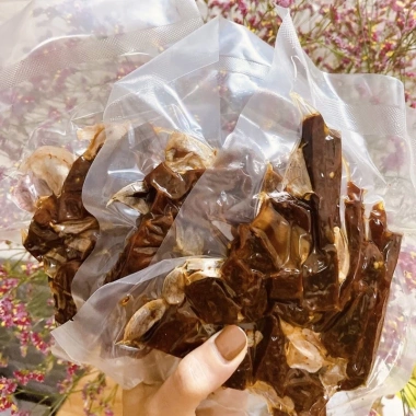 Thịt bò khô que ướt cháy tỏi phố cổ 200g-500g - Không chất bảo quản, giá ưu đãi 75.000 VND