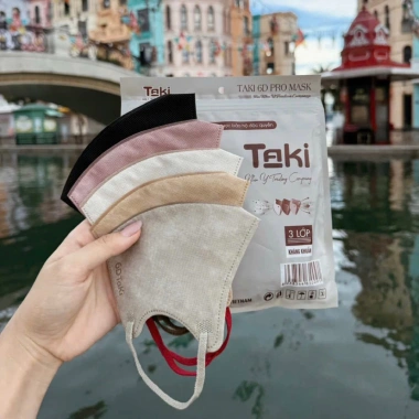 Thùng 300 khẩu trang 6D Taki Mask không đau tai, mềm mại - Giá 82.000 VND, hottrend 5 Thùng 300 khẩu trang 6D Taki Mask không đau tai, mềm mại - Giá 82.000 VND, hottrend 5