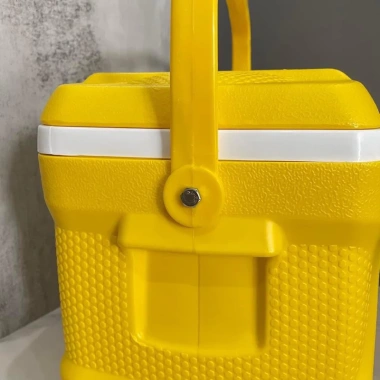 Thùng đá mini 8L giữ nhiệt, thiết kế giau màu ngẫu nhiên - Giá chỉ 119.000₫ 4 Thùng đá mini 8L giữ nhiệt, thiết kế giau màu ngẫu nhiên - Giá chỉ 119.000₫ 4