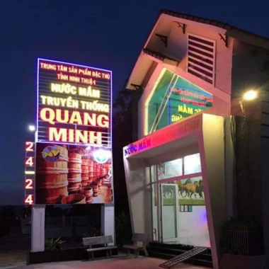Thùng Nước mắm Quang Mình 45 6 chai 250ml, thơm ngon tinh khiết, giá 173.862₫