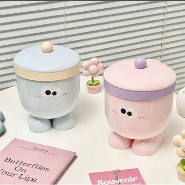 Thùng rác để bàn nhựa mini dễ thương có nắp - Phòng ngủ & Văn phòng, 47.900₫ 7 Thùng rác để bàn nhựa mini dễ thương có nắp - Phòng ngủ & Văn phòng, 47.900₫ 7
