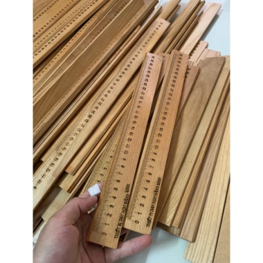 Thước gỗ giáo viên 30-50-60cm gỗ sồi sơn bóng mịn - Giá ưu đãi 36.000 VND 5 Thước gỗ giáo viên 30-50-60cm gỗ sồi sơn bóng mịn - Giá ưu đãi 36.000 VND 5