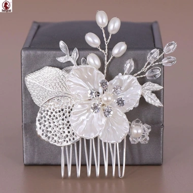 Tiara cô dâu handmade hợp kim giả ngọc trai họa tiết hoa trắng, chỉ 56.160₫