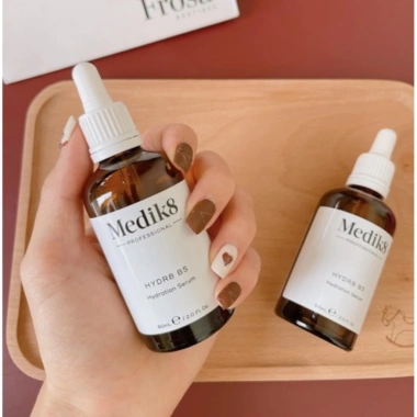 Tinh chất cấp ẩm, phục hồi da Medik8 Hydra8 B5 Serum 60ml - Giá 1.452.000₫