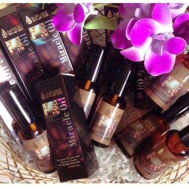 Tinh Dầu Dưỡng Tóc Hương Cafe MIRACLE OIL Dưỡng ẩm sâu, giảm gãy rụng, chỉ 65.000 VNĐ 2 Tinh Dầu Dưỡng Tóc Hương Cafe MIRACLE OIL Dưỡng ẩm sâu, giảm gãy rụng, chỉ 65.000 VNĐ 2