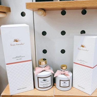 Tinh dầu nước hoa khuếch tán thơm phòng, cắm que khử mùi hôi động vật - Giá 259.000