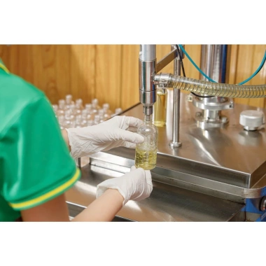Tinh Dầu Tràm Huế Nguyên Chất 100ml VietGAP An Toàn Cho Mẹ Và Bé Sơ Sinh Giá Tốt 247500đ 4 Tinh Dầu Tràm Huế Nguyên Chất 100ml VietGAP An Toàn Cho Mẹ Và Bé Sơ Sinh Giá Tốt 247500đ 4