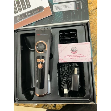 Tông Đơ Cắt Tóc PRO Barbers SH 8.177 - Công Suất Mạnh, Lưỡi Siêu Sắc, Pin Dài, Giảm Giá 20% Chỉ 800k 4 Tông Đơ Cắt Tóc PRO Barbers SH 8.177 - Công Suất Mạnh, Lưỡi Siêu Sắc, Pin Dài, Giảm Giá 20% Chỉ 800k 4