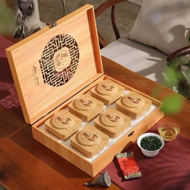 Trà Thiết Quan Âm 500g Hộp Gỗ Sang Trọng 6 Set Quà Tặng + Túi Xách - Giá 330.000đ
