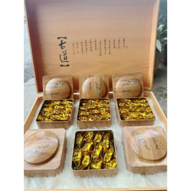 Trà Thiết Quan Âm Thượng 450g hộp gỗ - Set 6 hộp (11 gói/hộp) giảm còn 649.000₫ 2 Trà Thiết Quan Âm Thượng 450g hộp gỗ - Set 6 hộp (11 gói/hộp) giảm còn 649.000₫ 2