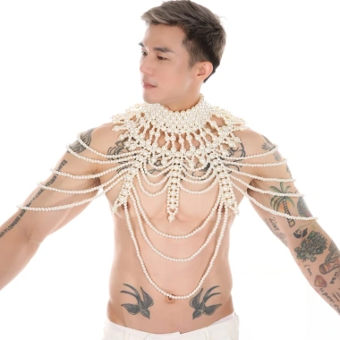 Trang phục cosplay hoàng cung đính ngọc trai xuyên thấu nam nữ - Giá ưu đãi 583,200₫ 5 Trang phục cosplay hoàng cung đính ngọc trai xuyên thấu nam nữ - Giá ưu đãi 583,200₫ 5