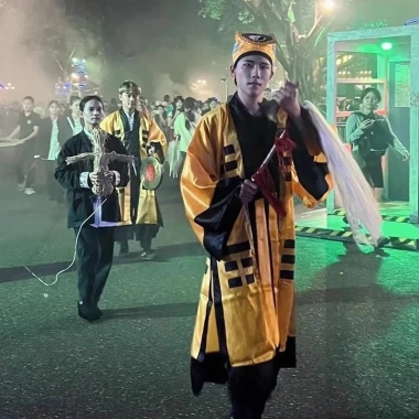 Trang phục đạo sĩ cosplay Halloween bé Đạo Bào Thái Cực Bát Quái giảm giá 166k 6 Trang phục đạo sĩ cosplay Halloween bé Đạo Bào Thái Cực Bát Quái giảm giá 166k 6