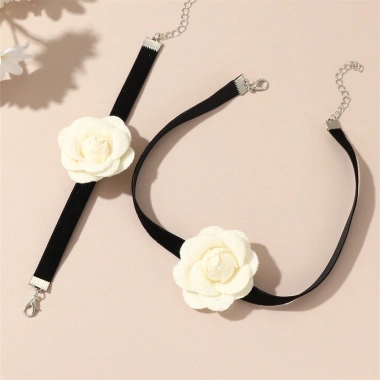 Trang sức hoa hồng cổ điển - Vòng tay và Choker điều chỉnh, giá ưu đãi 56.950₫ 10 Trang sức hoa hồng cổ điển - Vòng tay và Choker điều chỉnh, giá ưu đãi 56.950₫ 10