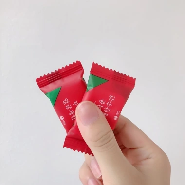 Túi 20 khăn giấy nén Hàn Quốc, khăn mặt nén hình viên kẹo gọn nhẹ tiện du lịch