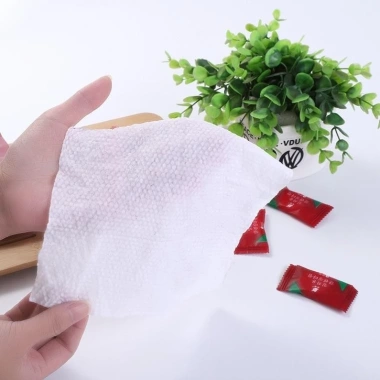 Túi 20 Khăn Mặt Giấy Nén Hàn Quốc Viên Kẹo, Khóa Zip Du Lịch (Gói Đỏ) 17.999 VND