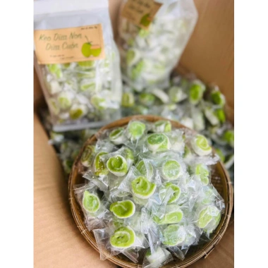 Túi 500g Kẹo Dừa Non Lá Dứa Cuộn Bánh Phồng - Kẹo Dừa Bến Tre, Giá Chỉ 95.000 VND (Giảm 21.850 VND)