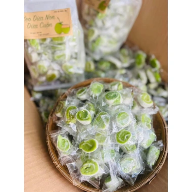 Túi 500g Kẹo Dừa Non Lá Dứa Cuộn Bánh Phồng - Kẹo Dừa Bến Tre, Giá Chỉ 95.000 VND (Giảm 21.850 VND)