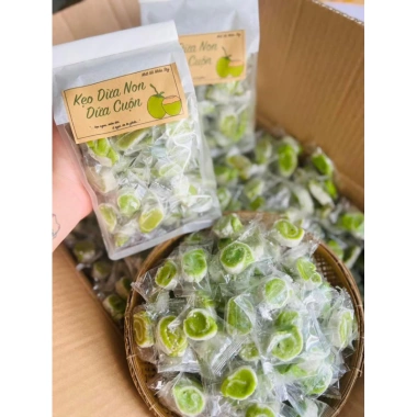 Túi 500g Kẹo Dừa Non Lá Dứa Cuộn Bánh Phồng - Kẹo Dừa Bến Tre, Giá Chỉ 95.000 VND (Giảm 21.850 VND)