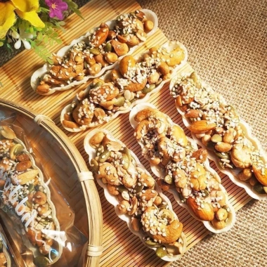Túi 500gr Bánh thuyền siêu hạt mix hạt dinh dưỡng - Quà Tết sang trọng, giảm giá 18% chỉ 80.000₫