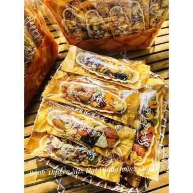 Túi 500gr Bánh thuyền siêu hạt mix hạt dinh dưỡng - Quà Tết sang trọng, giảm giá 18% chỉ 80.000₫ 4 Túi 500gr Bánh thuyền siêu hạt mix hạt dinh dưỡng - Quà Tết sang trọng, giảm giá 18% chỉ 80.000₫ 4