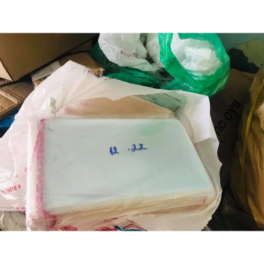 Túi bọc ni lông bóng kiếng 500g dán miệng, đựng quần áo, hàng, trang sức - 45.000đ 4 Túi bọc ni lông bóng kiếng 500g dán miệng, đựng quần áo, hàng, trang sức - 45.000đ 4