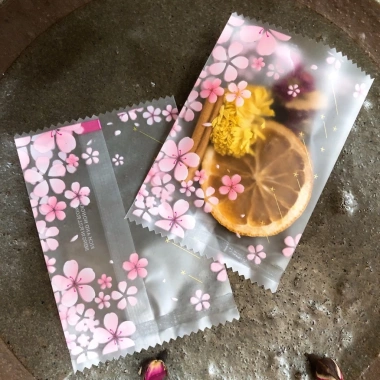 Túi bóng đóng trà hoa hàn họa tiết hoa đào kích thước 7x10cm - Set 100 túi cọc Giá ưu đãi 17.300 VND