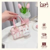 Túi cầm tay xách tay bé gái size 14, kèm charm thỏ hồng trắng - Ken túi xinh