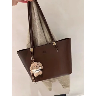 Túi chio dây đôi da trơn size 32cm công sở mẫu mới 2.025 kèm móc treo - giá 295k 6 Túi chio dây đôi da trơn size 32cm công sở mẫu mới 2.025 kèm móc treo - giá 295k 6