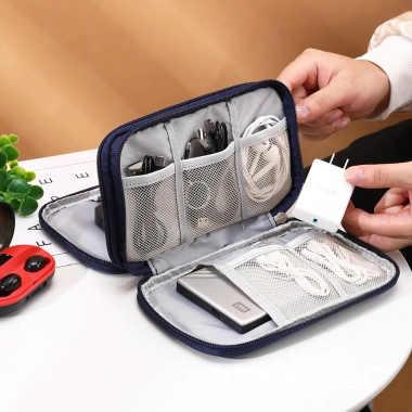 Túi chống sốc cao cấp đựng phụ kiện tai nghe, pin sạc, cáp USB du lịch 65.000₫ 3 Túi chống sốc cao cấp đựng phụ kiện tai nghe, pin sạc, cáp USB du lịch 65.000₫ 3