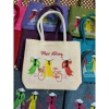Túi cô gái cầm tay size 23x20 - Thời trang trẻ trung, giá ưu đãi 50.000đ, giảm 15.000đ 2