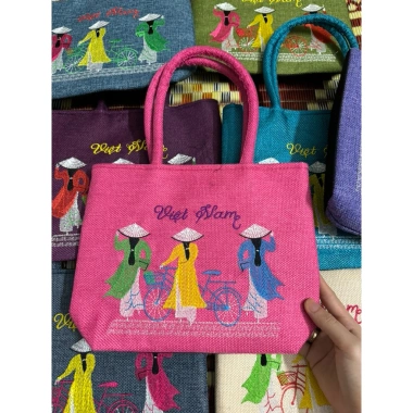 Túi cô gái cầm tay size 23x20 - Thời trang trẻ trung, giá ưu đãi 50.000đ, giảm 15.000đ 6