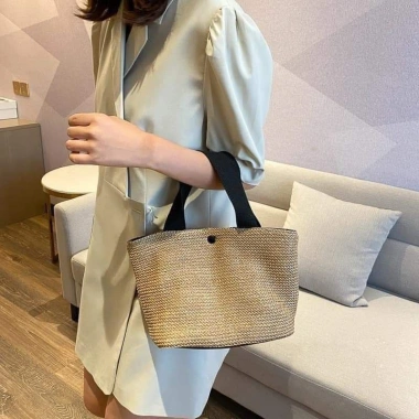 Túi Cói Đi Biển Vải Mềm Hot Trend Nữ Quai Đen/Trắng FREESHIP Giá 38.900₫ 10