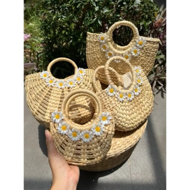 Túi cói lục bình vintage xinh cho mẹ và bé - phong cách đi biển, chụp ảnh decor, giảm còn 55.000 VND 3 Túi cói lục bình vintage xinh cho mẹ và bé - phong cách đi biển, chụp ảnh decor, giảm còn 55.000 VND 3