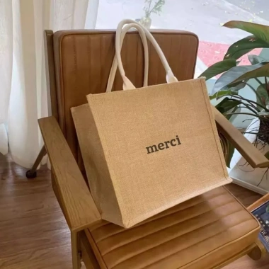 Túi cói Merci du lịch loại 1 to, lót dày, bọc nâu bên ngoài - Giá 45.500đ 9 Túi cói Merci du lịch loại 1 to, lót dày, bọc nâu bên ngoài - Giá 45.500đ 9