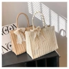 Túi cói vuông bện mix nơ ren vintage KT 22x26cm - Giảm 21% chỉ 126.000₫