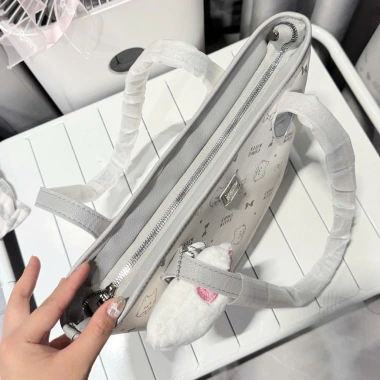 Túi công sở Kitty vá góc 34cm - Thiết kế thời trang, ngăn đựng sách vở, phù hợp đi làm và đi chơi, giá 109.000 VND 9