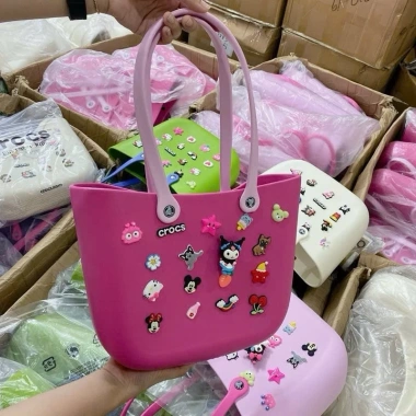 Túi Crocs Stick 5 màu siêu xinh - Tặng chram, túi sách du lịch biển 2.024-25 10