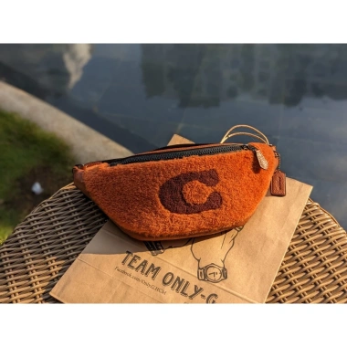 Túi đeo chéo Coach Warren Belt Bag chính hãng, motif Coach, chỉ 4,4 tr sang trọng 2