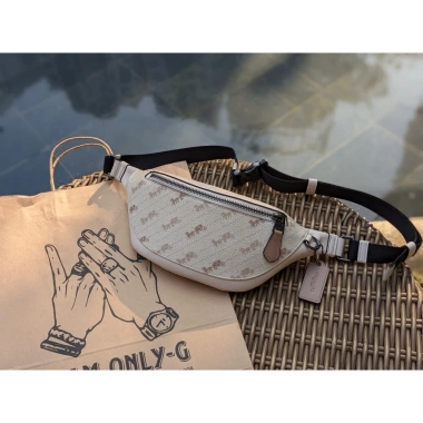 Túi đeo chéo Coach Warren Belt Bag chính hãng, motif Coach, chỉ 4,4 tr sang trọng 5