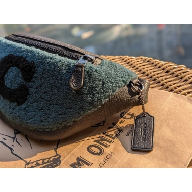 Túi đeo chéo Coach Warren Belt Bag chính hãng, motif Coach, chỉ 4,4 tr sang trọng 6